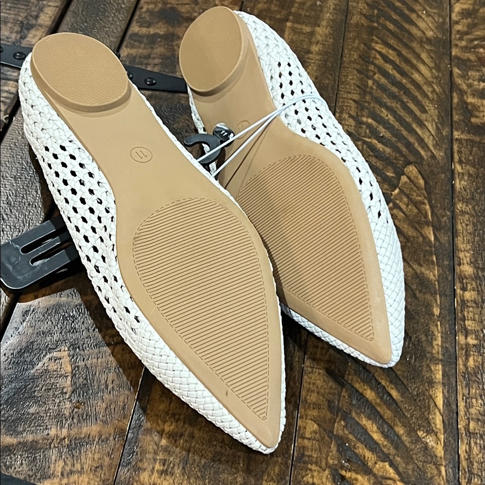 White Woven Pointed Flats by Falls Creek size 11 - Picture 7 of 9